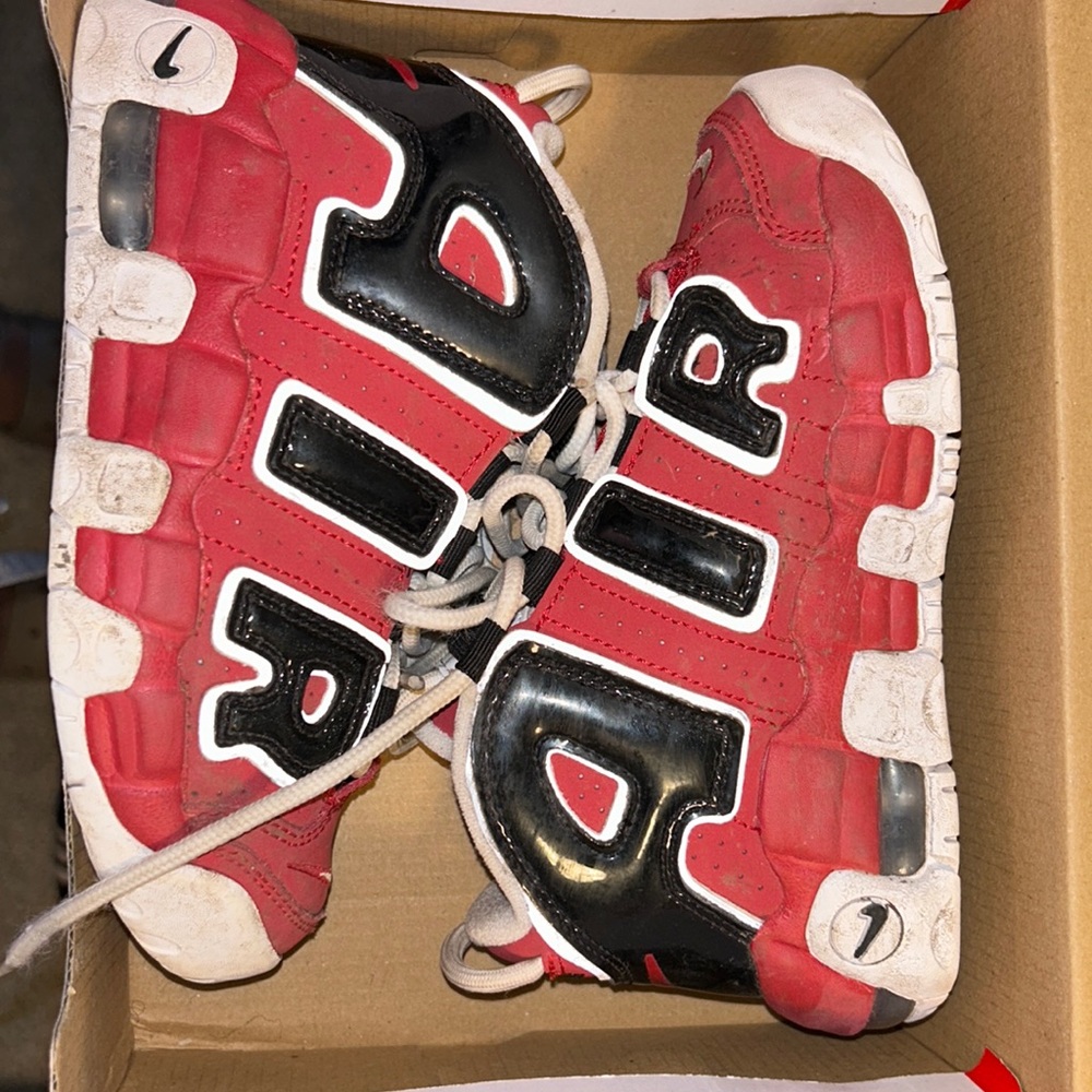Used kids Nike uptempo size 11c